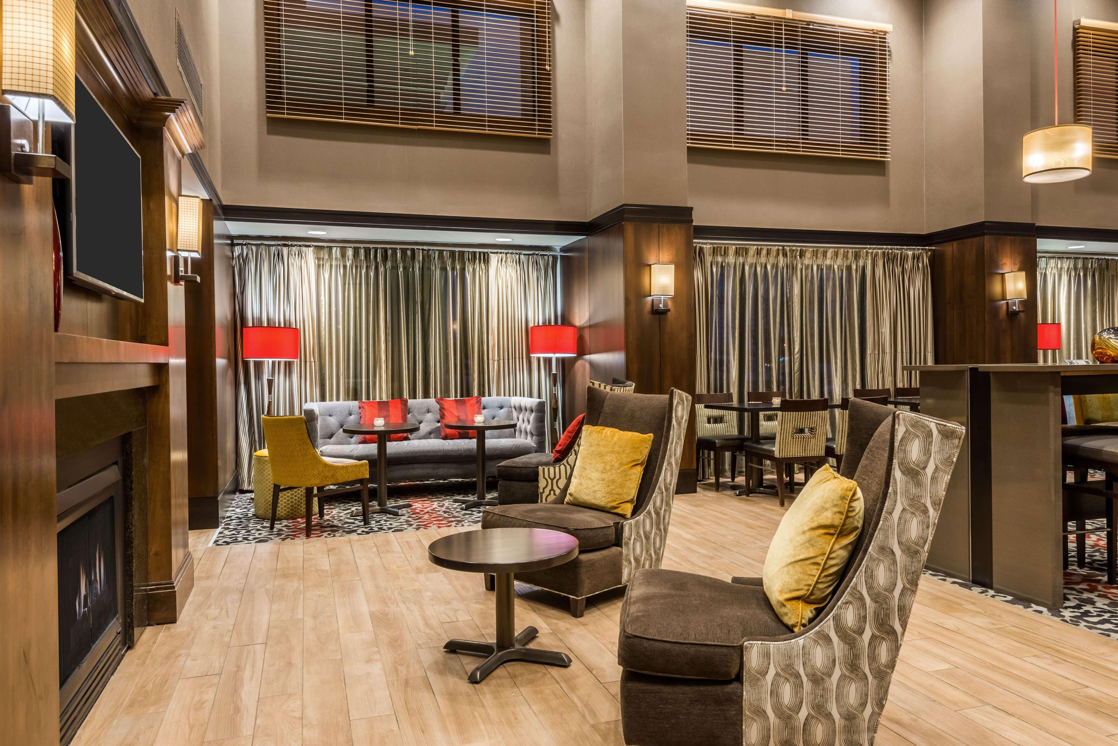 Hampton Inn & Suites Columbus Polaris Экстерьер фото